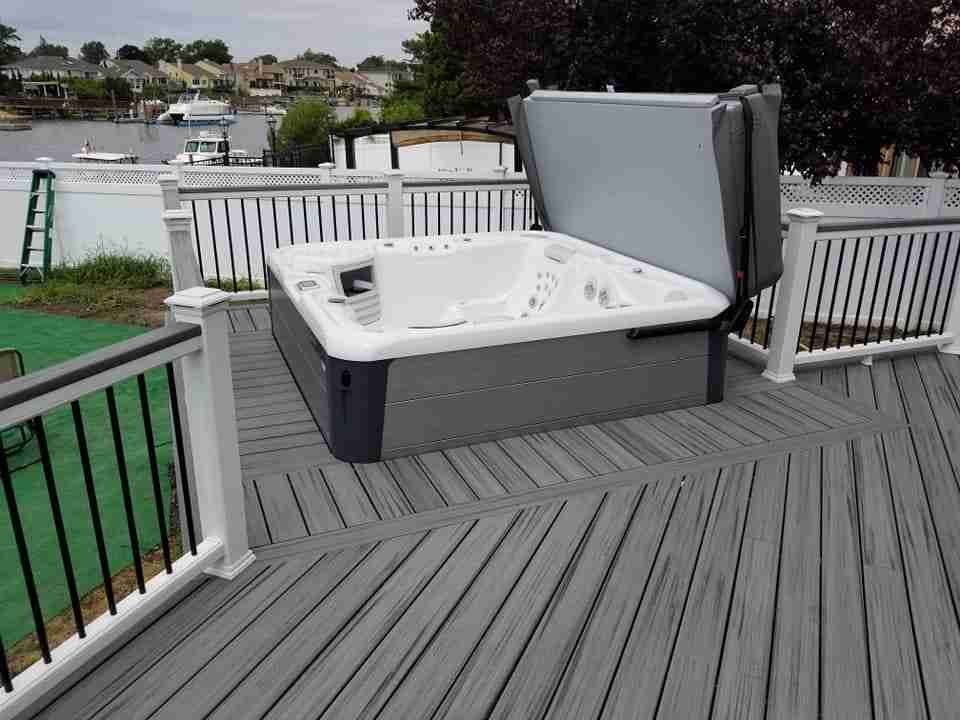Deck Amenities